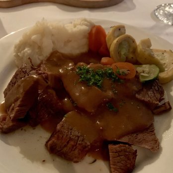 Ye Olde Tavern - Pot Roast - American Near Me - Manchester, Vermont