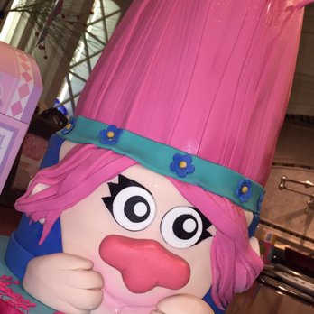 Dortoni Bakery - Trolls Cake - Bakeries Near Me - Levittown, New York