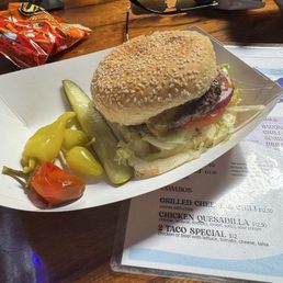 World Famous Cheeseburger/Hamburger World Famous Cheeseburger/Hamburger