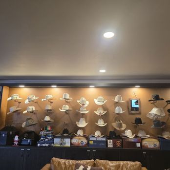 Caballo Bronco - Variety of hats - Shoe Stores Near Me - Paramount, California