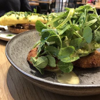 Axil Coffee Roasters - Crab cakes with poached egg + mushroom omelette in the back - Coffee & Tea Near Me - Malvern East, VIC