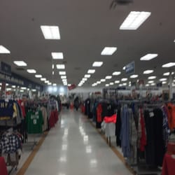 Marshalls - Brockton Marshalls -- Westgate Mall : 544 Westgate Drive, Brockton            Interior