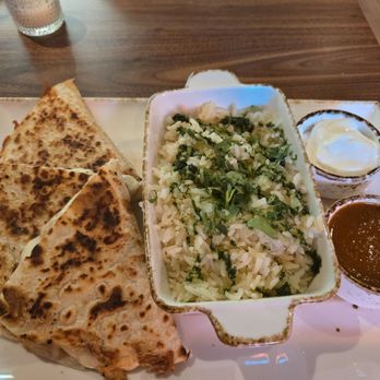 Prima Cantina - Quesadilla de pollo - Mexican Near Me - Malibu, California Prima Cantina - Quesadilla de pollo - Mexican Near Me - Malibu, California