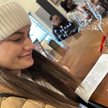 Wilson Family Winery - Wine Tasting Room Near Me - Lodi, California