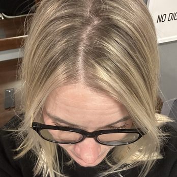 Bombshell Color Bar - Beautiful dimension so it grows in naturally - Hair Salons Near Me - San Diego, California Bombshell Color Bar - Beautiful dimension so it grows in naturally - Hair Salons Near Me - San Diego, California