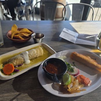 Ta Con Todo - Quesaabirria and Enchilada - Mexican Near Me - Livermore, California