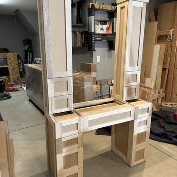 Diamond Construction Solutions - a workbench made out of plywood - Carpenters Near Me Diamond Construction Solutions - a workbench made out of plywood - Carpenters Near Me