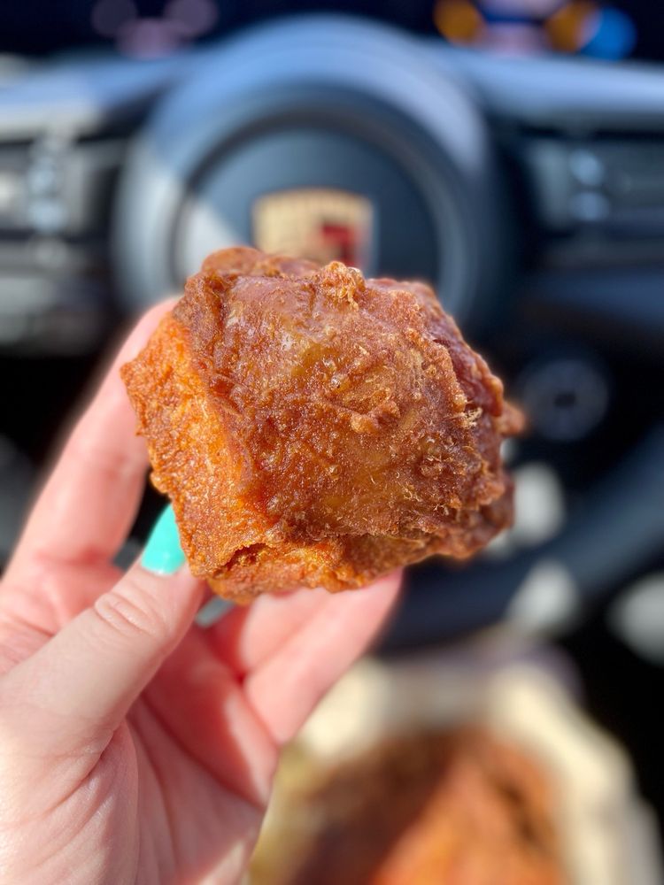 Gus's World Famous Fried Chicken