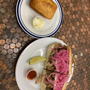 Fat Cheeks Hawaii - Papas Papa's Pig Sandwich & cornbread - Sandwiches Near Me - Honolulu, Hawaii