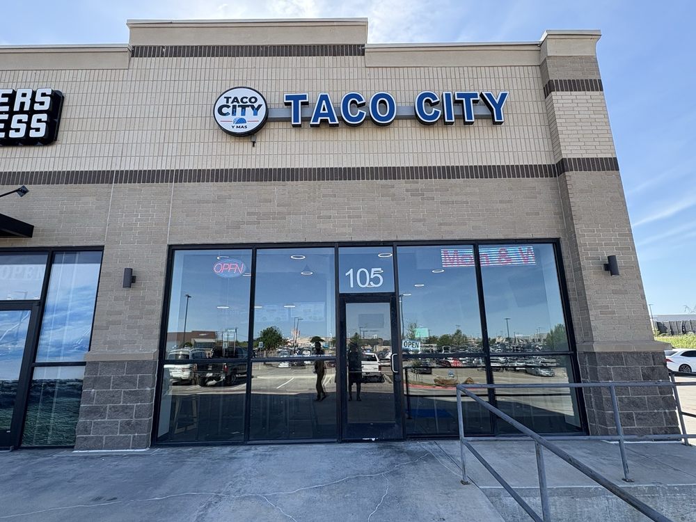 Taco City Y Mas 3