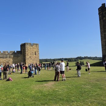 Alnwick Castle - Broom flying school - Castles Near Me - Northumberland, NBL Alnwick Castle - Broom flying school - Castles Near Me - Northumberland, NBL