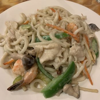 Lin's Asian Bistro - Stir Fry Thai Style Udon! - Chinese Near Me - Fairbanks, Alaska Lin's Asian Bistro - Stir Fry Thai Style Udon! - Chinese Near Me - Fairbanks, Alaska