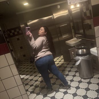 King's Fish House - Pine Ave - Bathroom - Seafood Near Me - Long Beach, California King's Fish House - Pine Ave - Bathroom - Seafood Near Me - Long Beach, California