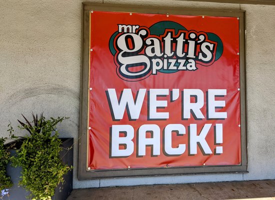 Mr Gatti's Pizza by null