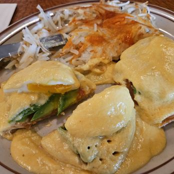 Evergreen Inn & Pub - California Benedict - Pubs Near Me - San Jose, California