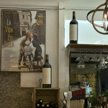 Más Al Sur - Entryway from inside - Spanish Near Me - Madrid, M