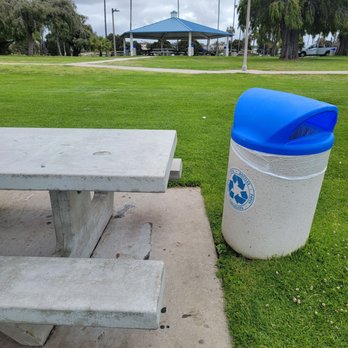 Tecolote Shores - Benches and recycle bins - Parks Near Me - San Diego, California