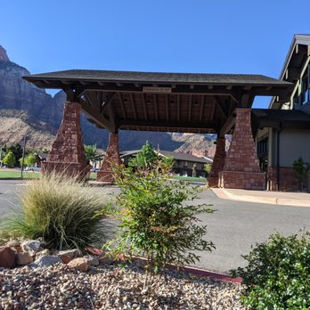 SpringHill Suites by Marriott Springdale Zion National Park - Nice entrance! - Hotels Near Me - Springdale, Utah SpringHill Suites by Marriott Springdale Zion National Park - Nice entrance! - Hotels Near Me - Springdale, Utah