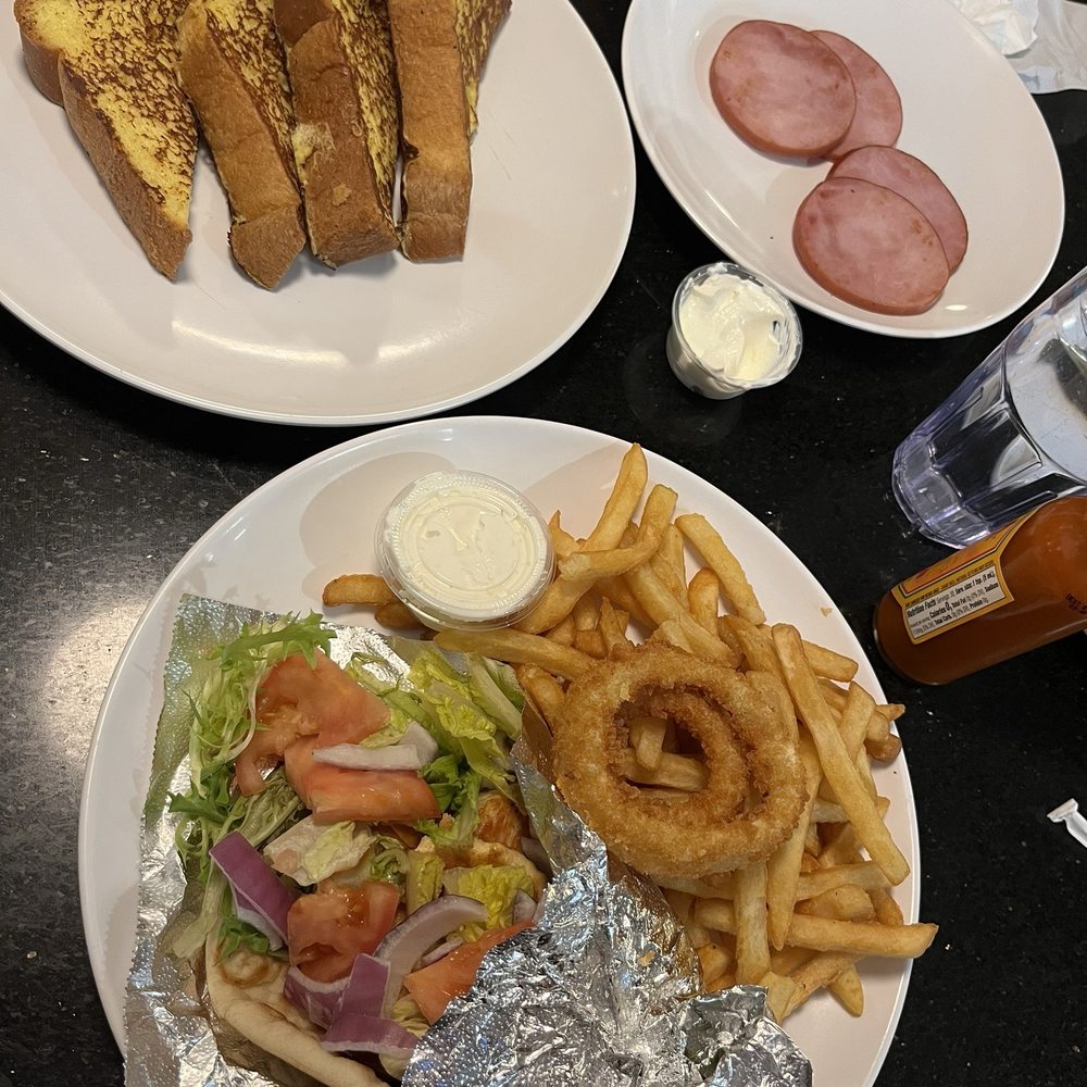 French Toast with Canadian bacon Chicken Souvlaki Platter French Toast with Canadian bacon Chicken Souvlaki Platter