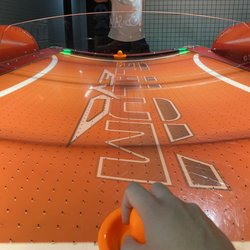 Bowling Chamartín - Air hockey