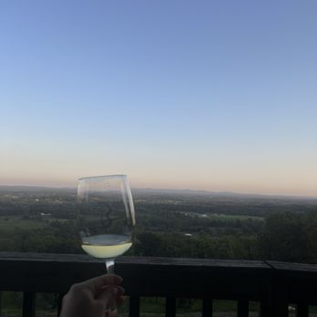 Bluemont Vineyard - Petit Manseng Wine - Venues & Event Spaces Near Me - Bluemont, Virginia