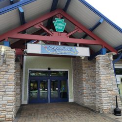 Oakmont Service Plaza