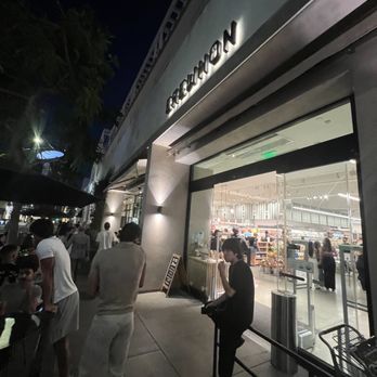 Erewhon - outside - Grocery Near Me - Beverly Hills, California