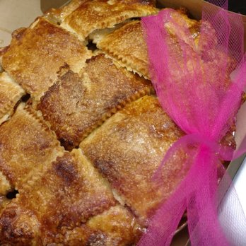 Sweet Lucy's Pies - Apple pie with a lattice crust top! - Bakeries Near Me Sweet Lucy's Pies - Apple pie with a lattice crust top! - Bakeries Near Me