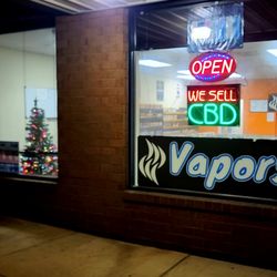 Vapors Ecigs LLC