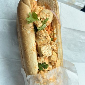 Bon Me - Harvard Truck - J.P. Banh mi without Spicy Mayo - Food Trucks Near Me - Cambridge, Massachusetts Bon Me - Harvard Truck - J.P. Banh mi without Spicy Mayo - Food Trucks Near Me - Cambridge, Massachusetts