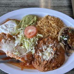 El Favorito Taqueria - Pork tamale with asada taco
