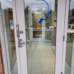 Knoxville Oral and Maxillofacial Surgery - Entrance