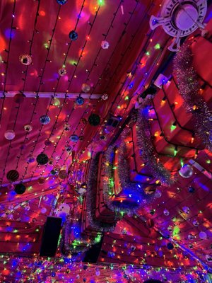 Coach House Entertainment by null