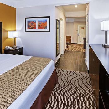 La Quinta by Wyndham Pasadena - Guest room - Hotels Near Me - Pasadena, Texas