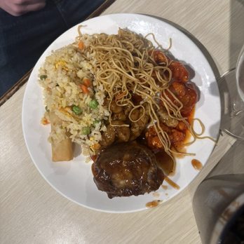Yang Ming Buffet - Plate of food - Buffets Near Me - Edmonton, Alberta Yang Ming Buffet - Plate of food - Buffets Near Me - Edmonton, Alberta