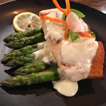 21 North Eatery & Cellar - Salmon with asparagus - New American Near Me - Martinsville, Indiana 21 North Eatery & Cellar - Salmon with asparagus - New American Near Me - Martinsville, Indiana