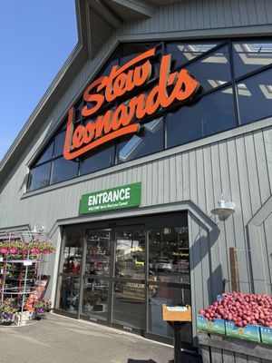 Stew Leonard's by null