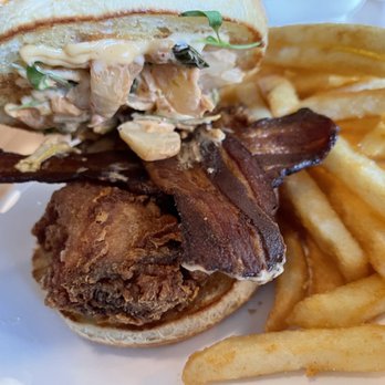 Midlothian Chef's Kitchen - Under the hood of the chicken sandwich - New American Near Me - Richmond, Virginia Midlothian Chef's Kitchen - Under the hood of the chicken sandwich - New American Near Me - Richmond, Virginia