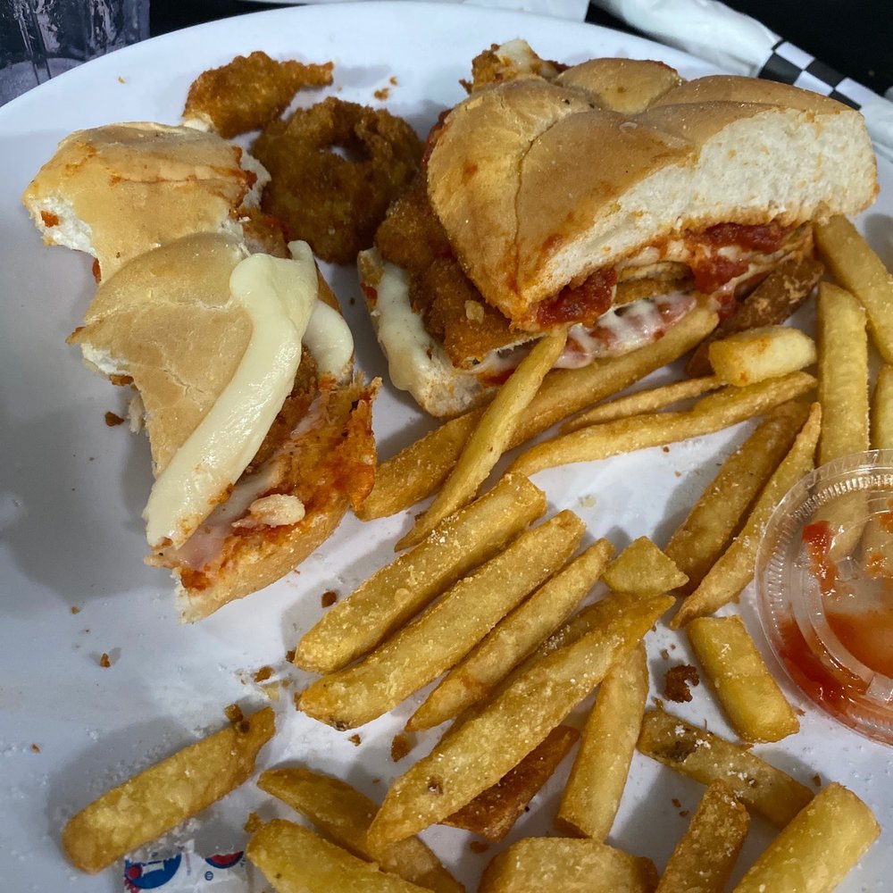 Parkview Diner - Disgusting and cold Chicken Cutlet Parmigiana - Diners Near Me - Brooklyn, New York Parkview Diner - Disgusting and cold Chicken Cutlet Parmigiana - Diners Near Me - Brooklyn, New York