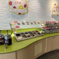 Menchie's Germantown Station - Toppings