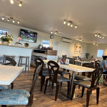 Puakea Grill - Lots of room plus outside patio - American Near Me - Lihue, Hawaii