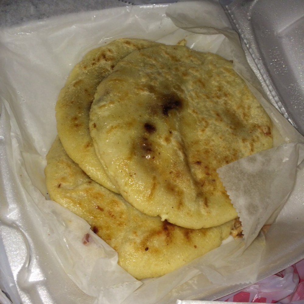 Estela's Restaurant - Pupusas revueltas - Salvadoran Near Me - Pacoima, California Estela's Restaurant - Pupusas revueltas - Salvadoran Near Me - Pacoima, California