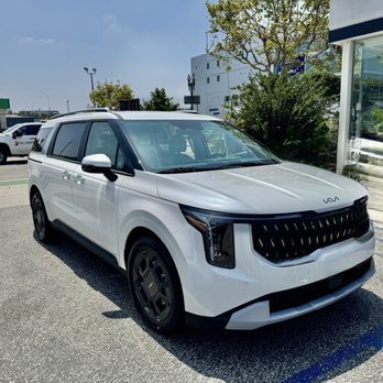 Monarch Auto Group - 2026 Kia Carnival Ex Hybrid - Snow White Pearl - Car Dealers Near Me - Burbank, California