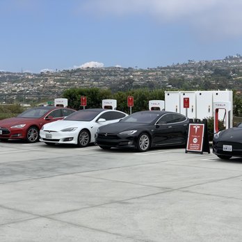 Tesla Supercharger - 40 minute charging minimum - EV Charging Stations Near Me - San Clemente, California