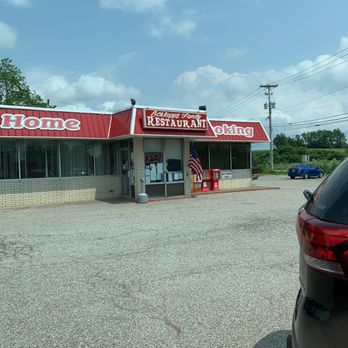 Schlepp's - Outside - front entrance - Breakfast & Brunch Near Me - Belmont, Ohio