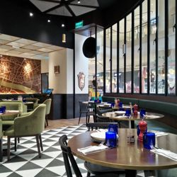 Pizza Express - Restaurant Interior