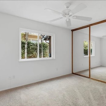 Pristine Carpet Cleaning - Bedroom - Carpet Cleaning Near Me - Santa Clarita, California Pristine Carpet Cleaning - Bedroom - Carpet Cleaning Near Me - Santa Clarita, California