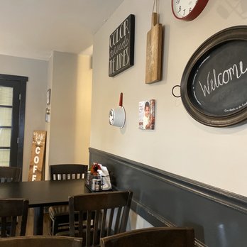 Red Door Coffee - Inside - Coffee & Tea Near Me - West Point, Nebraska