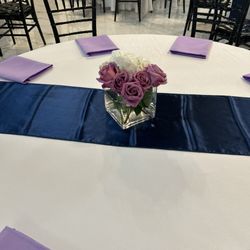 The Avondale West - Dinner table