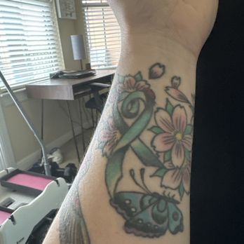 Buzz Buzz Tattoo - Tattoo Near Me - Austin, Texas